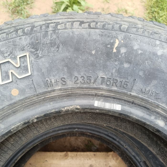 Продам шины 235/75R15