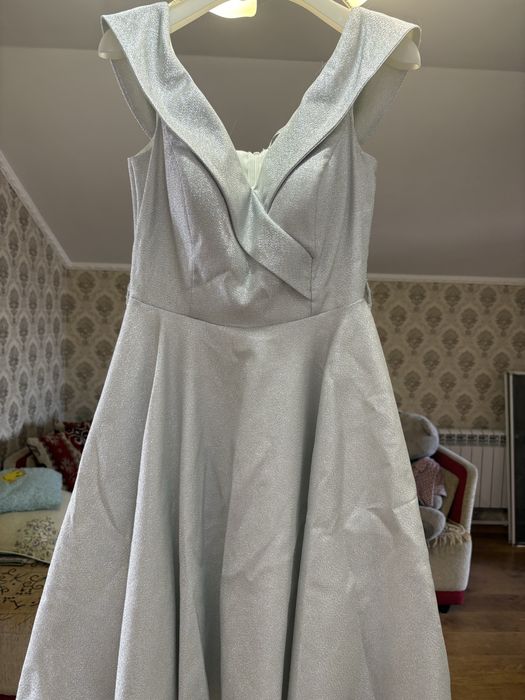 Платье на выпускной , на вечер