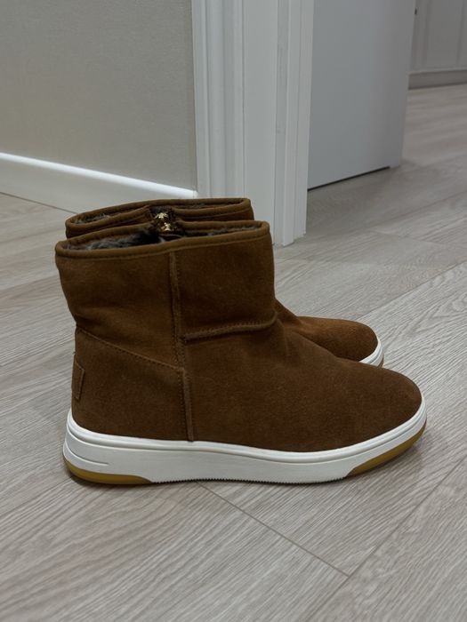 Продам зимние ботинки