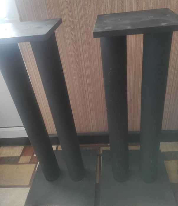 Подставки под акустику