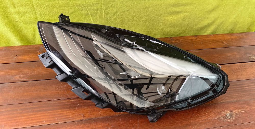 Ляв фар за Tesla Model 3 / Y / Тесла Модел 3 У