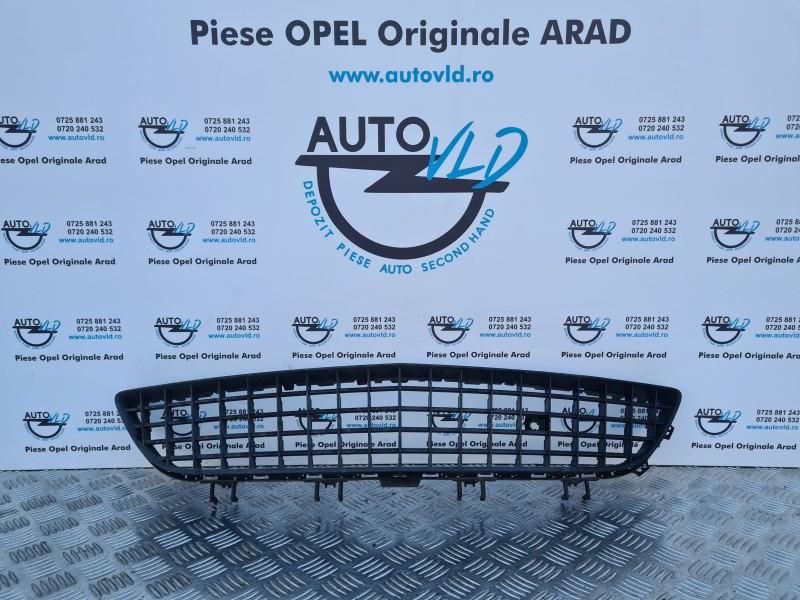Grila inferioara plastic Opel Astra H Twintop