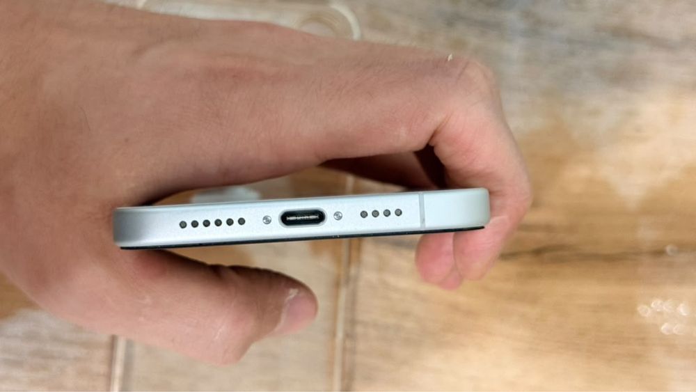 Iphone 16 plus White