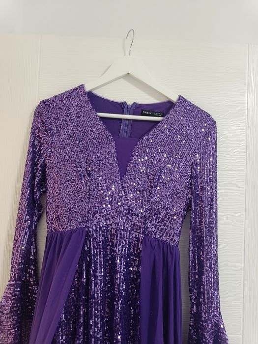 Елегантни рокли.