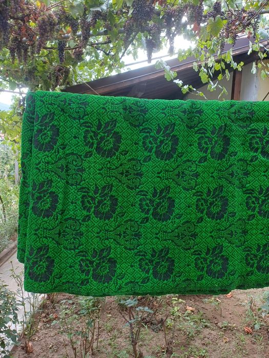 Вълнен чаршаф за спалня