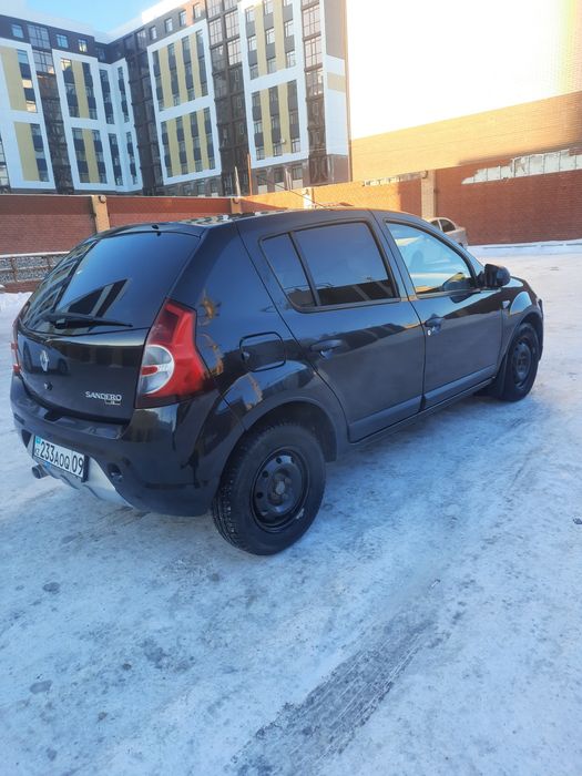 Renault sandero 1.6 в продаже