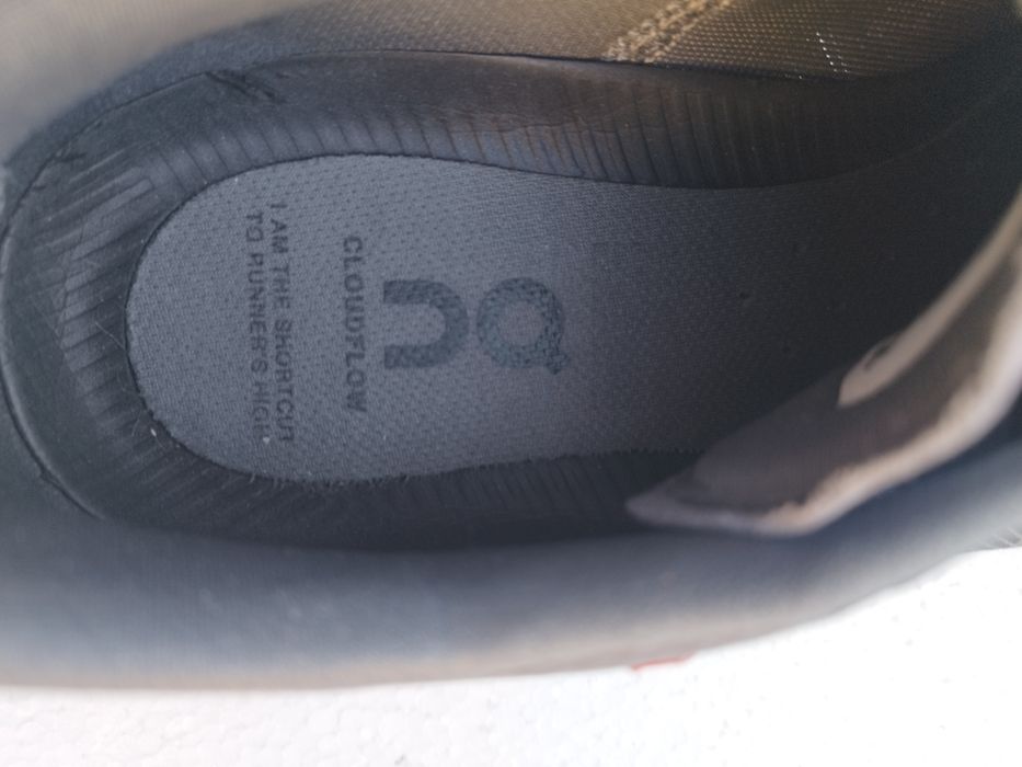 Pantofi alergare/ trail running On Cloud running, 45