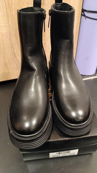 Два чифта Есенни Боти, ЧИСТО Нови, 41 номер