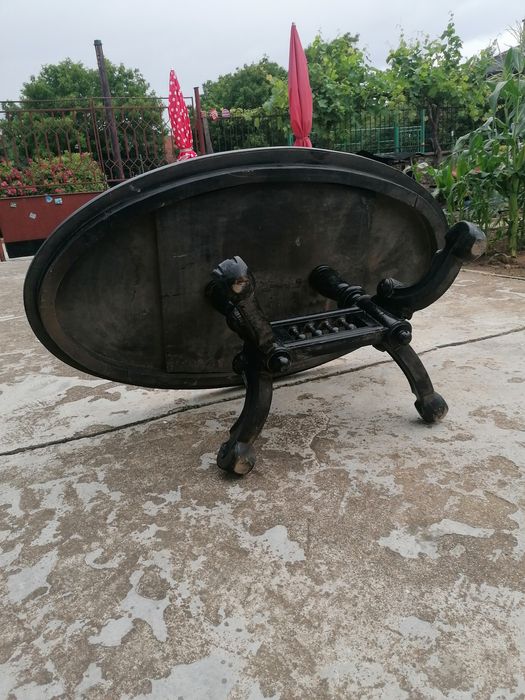 маса от масивно дърво