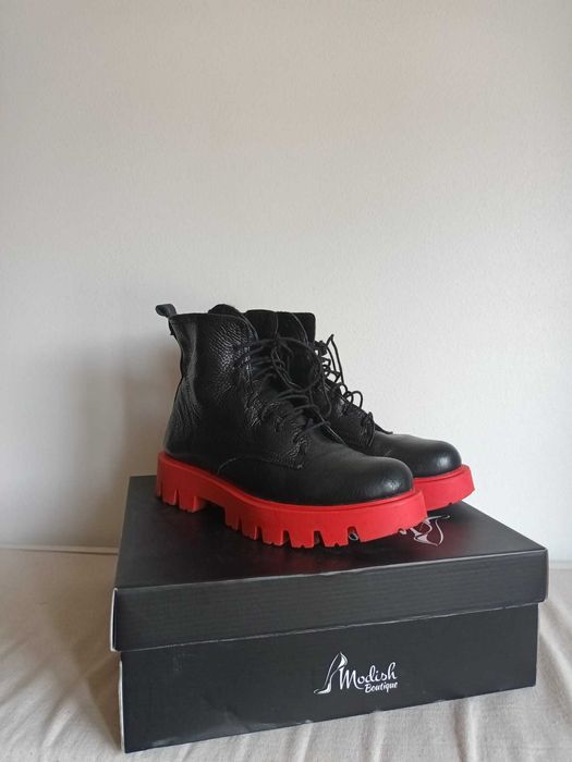 ‼ Vand ghete dama NOI cu eticheta