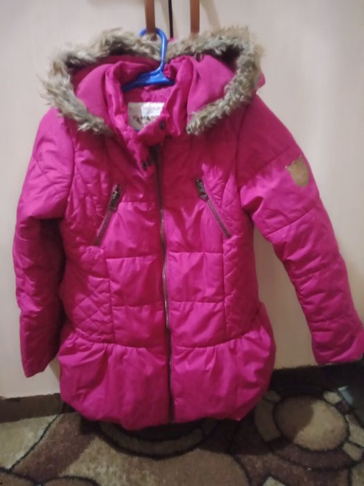 Продам куртки и  кигуруми для девочки от 2 - 8 лет