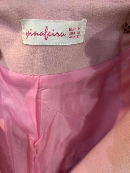 Две пролетни палта