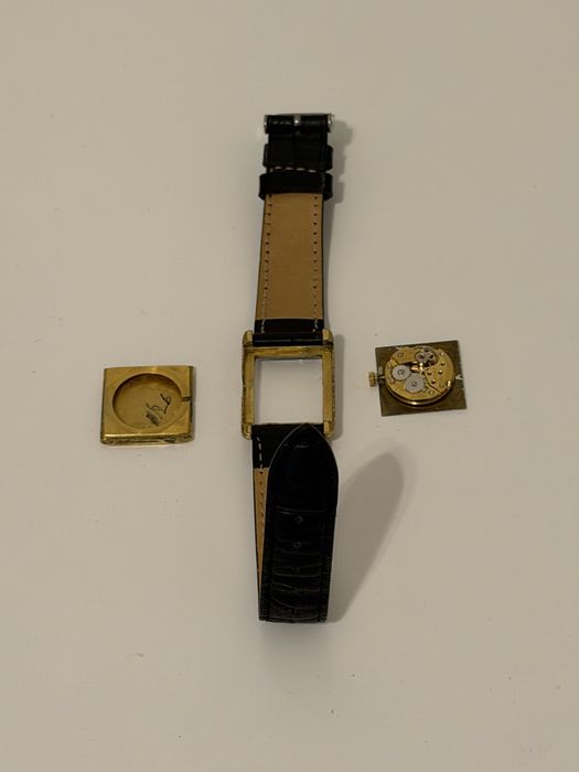 Ceas Cartier Tank Must