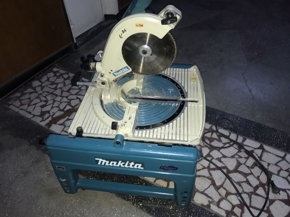 Fierastrau Makita Stationar LF-1000 1650 W 260x30 mm pi