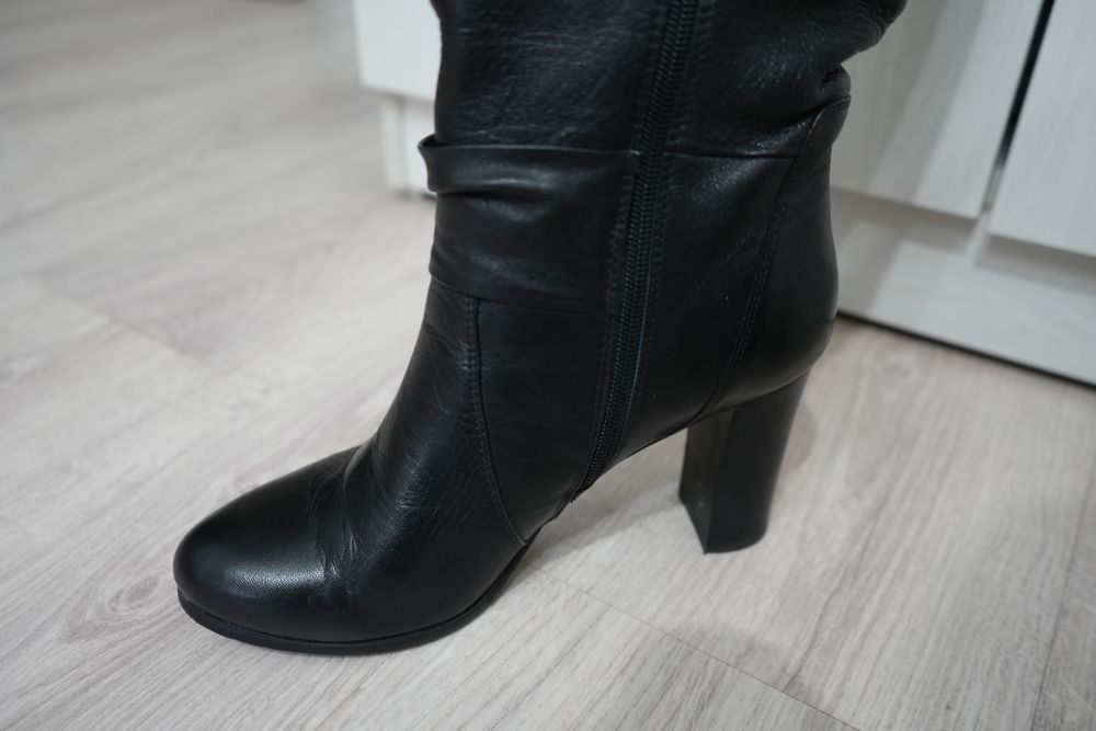 Продаются женские сапожки