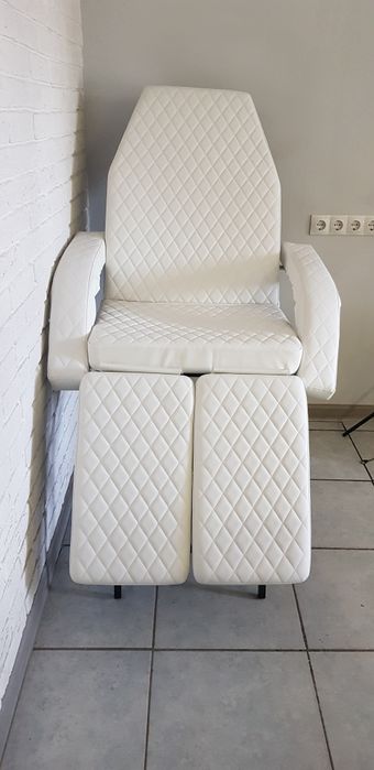 Продам кресло-кушетку педикюр