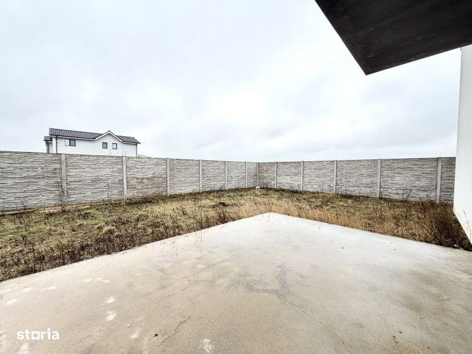 Triplex spatios, 4 camere, 140 mp utili, 330 mp teren - Sanandrei