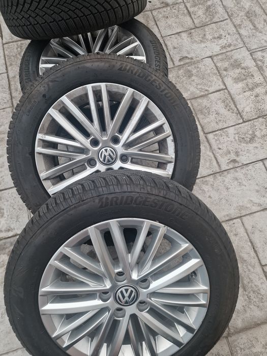 OFERTA! Vând Jante originale Volkswagen + anvelope iarnă Bridgestone Blizzak LM005 205/55 R16 – set complet