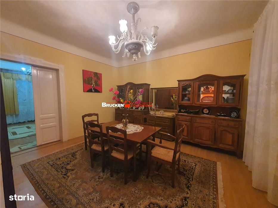 Casa de vanzare