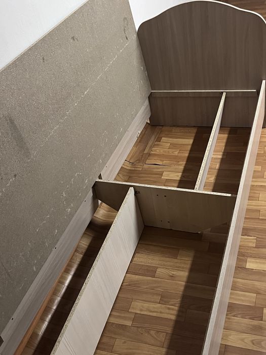 Продам кровать(одноместную)