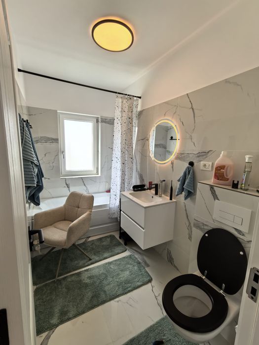 Inchiriez penthouse cu terasa 45m2