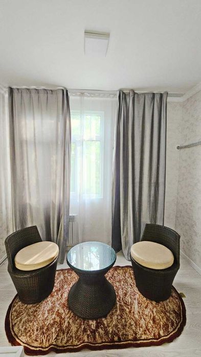 Сдаётся 4-комнатная квартира (переделанная из 3-комнатной)