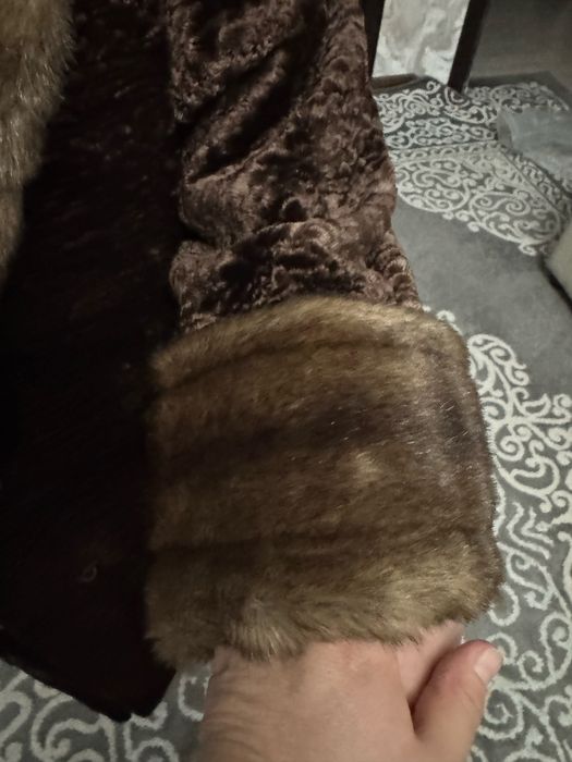 Шуба  и пальто.  …………