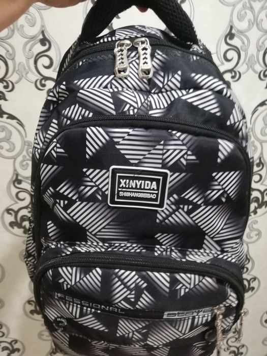 Продаётся рюкзак, 5000 теңге. Торг хороший