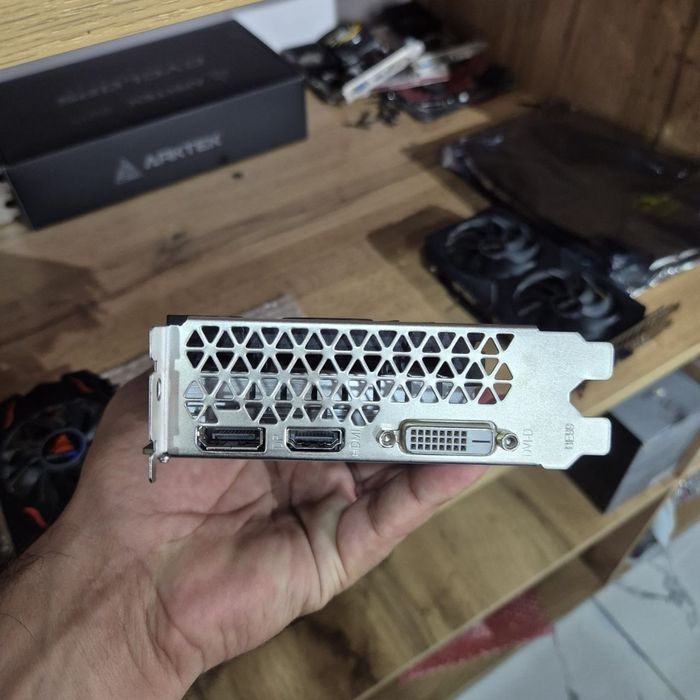 Videokarta Rx 580 8gb Arktek