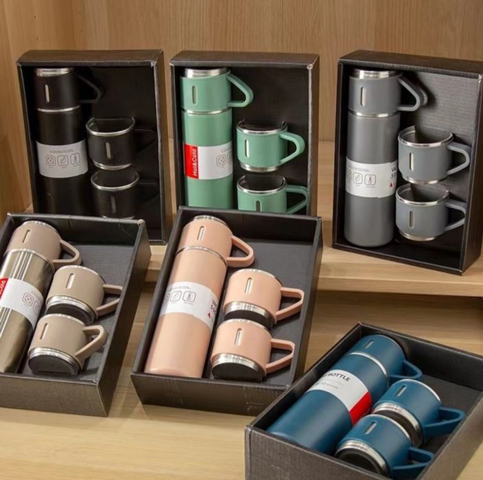 Луксозен Комплект Термос 500 мл с 3 Чаши с Дръжка и Топлоизолатор