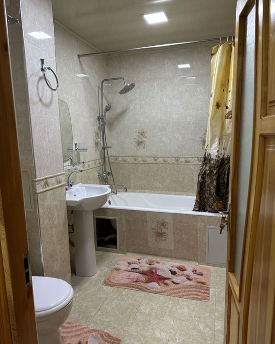 (4) Бий Пушкина 71 школа. 2в3/2/4 64м2. Кирпич.  77 серия.