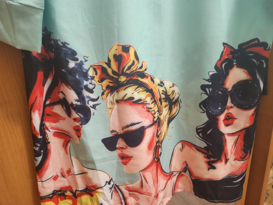 Продавам ефектна дамска риза