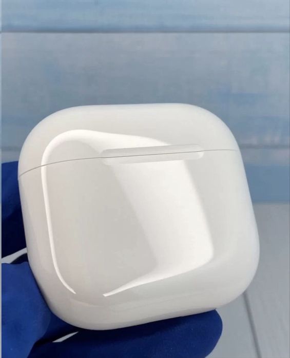 Кейс для AirPods 4 без ANC новый оригинал 100%