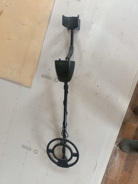 Металоискатель продам