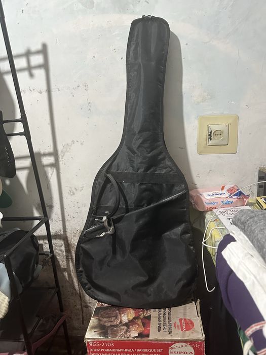 Гитара розовая б/у