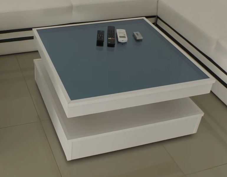 Журнальный столик