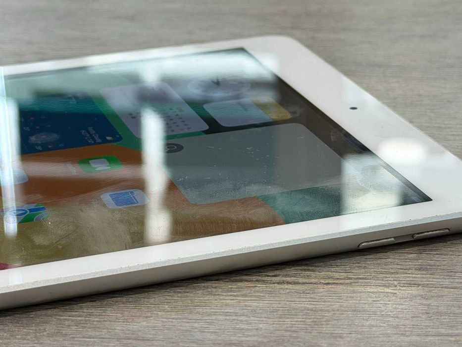 Apple iPad 6th Generation Wi-Fi 32GB