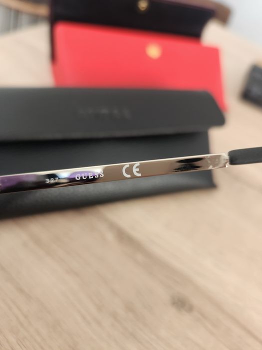 Слънчеви очила Guess