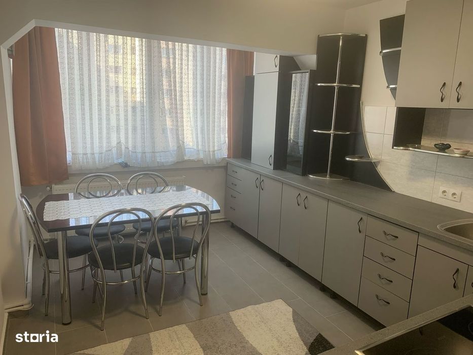 Inchiriez Apartament 2 camere, Zona Grigore Balan,250 Euro