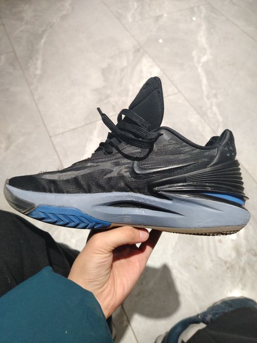 Баскетбольные кроссовки