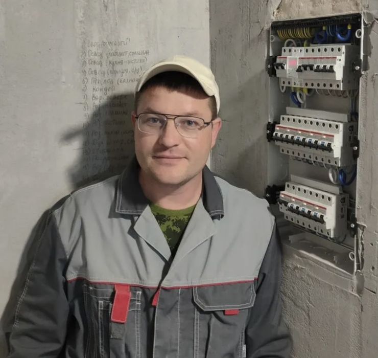 Электрик недорого: замена проводки, выключателя, установка люстры!