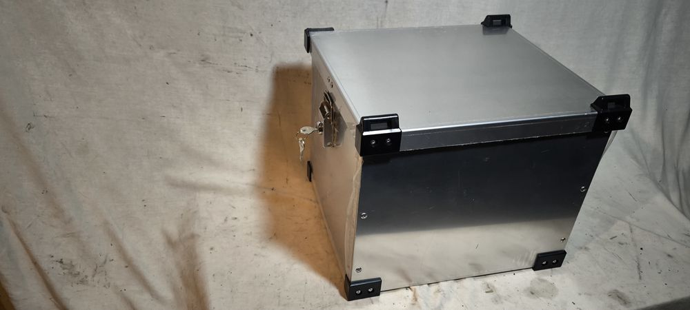 Алуминиеви куфари за мотор.