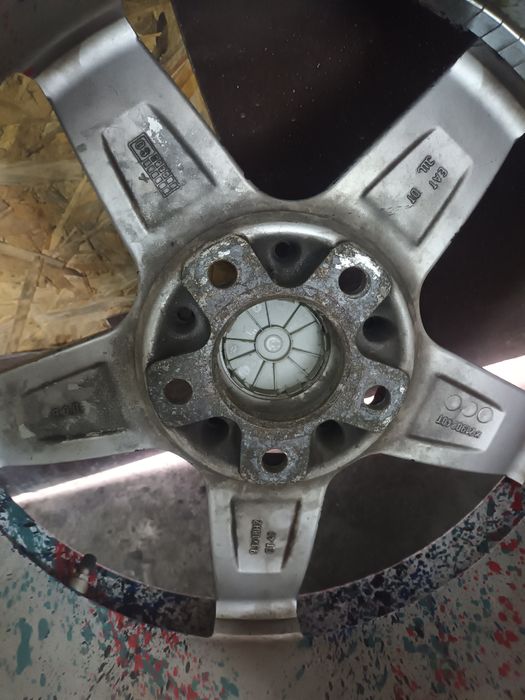 Vând jante BMW Rondell 0021 R18