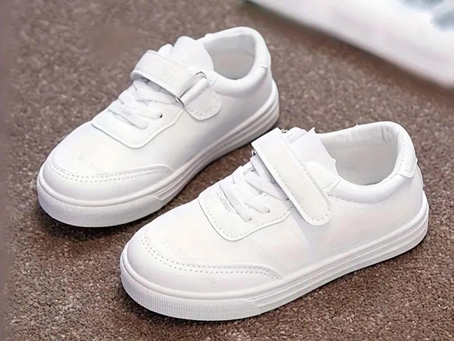 Детски бели кецове