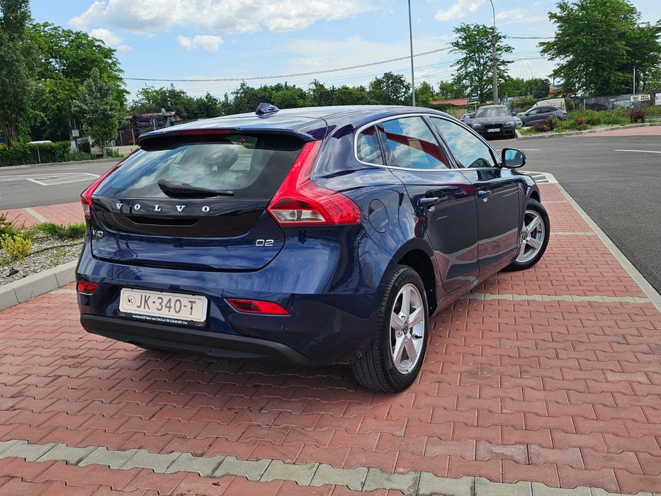 VOLVO V40 2015 — imagine 3