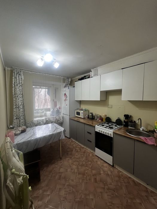 Продам 3 ком квартиру 4-16