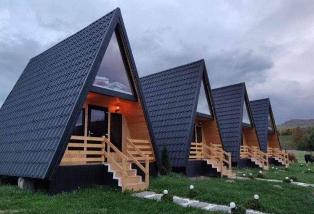 Vând cabane tip A frame