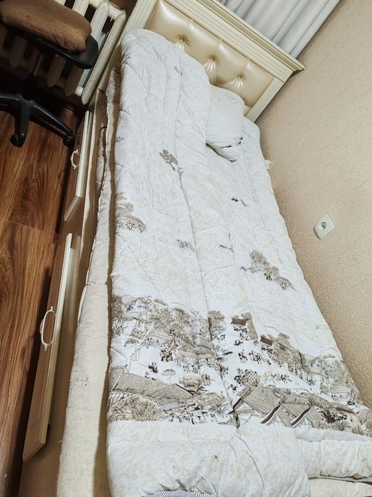 Кровать односпальная