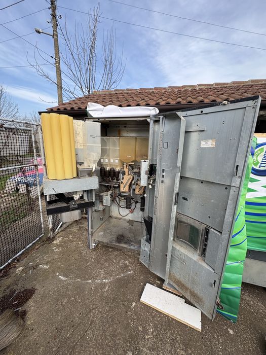 Продава се зануси зенит двумелачкова