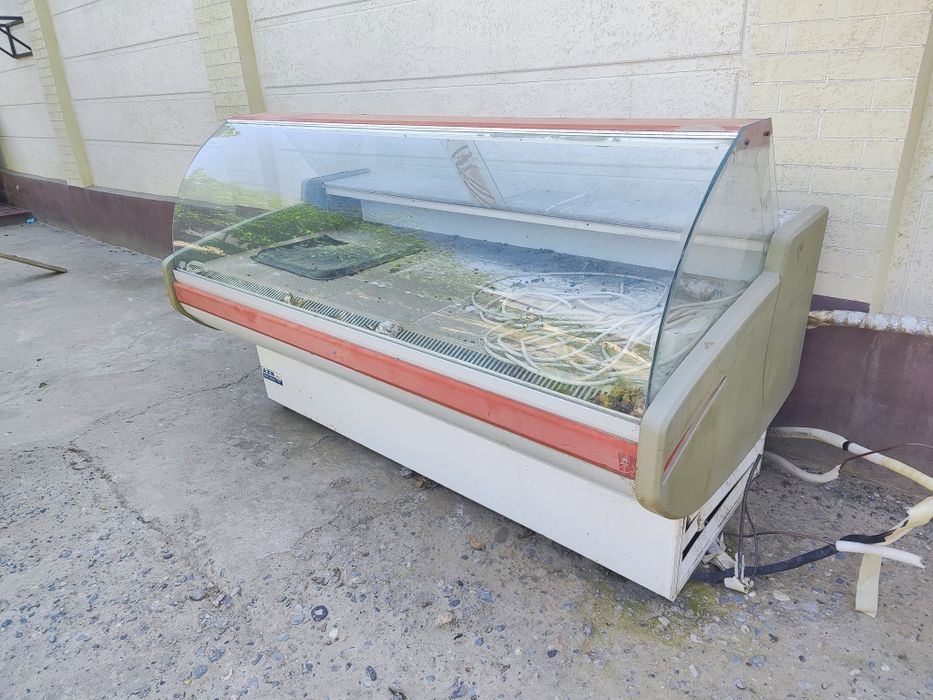 Xolodilnik vetrina